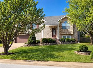1107 E Robin St, Ozark, MO 65721