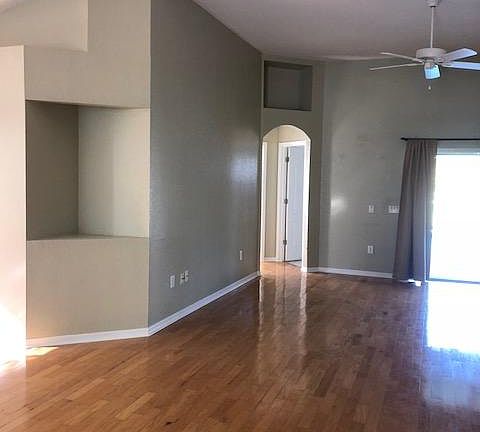 5th image of 4033 Watercove Dr