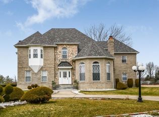 2754 E Ridgefield Dr, Crete, IL 60417