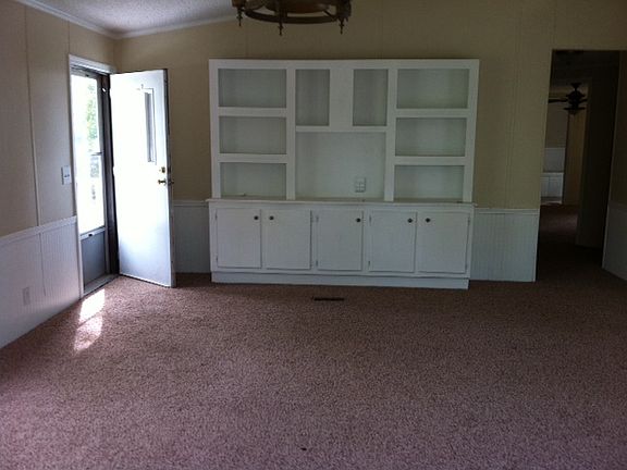 5th image of 84 Arrowhead Dr