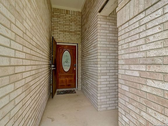 3rd image of 8111 MAREK ST