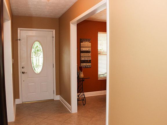 4th image of 2744 River Oak Dr