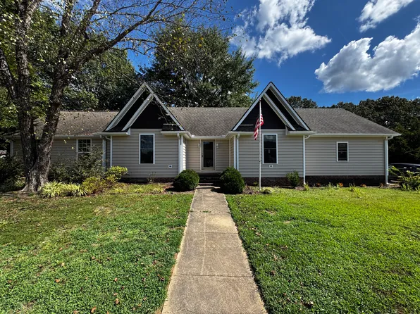 1008 Earl Cv, Milan, TN 38358