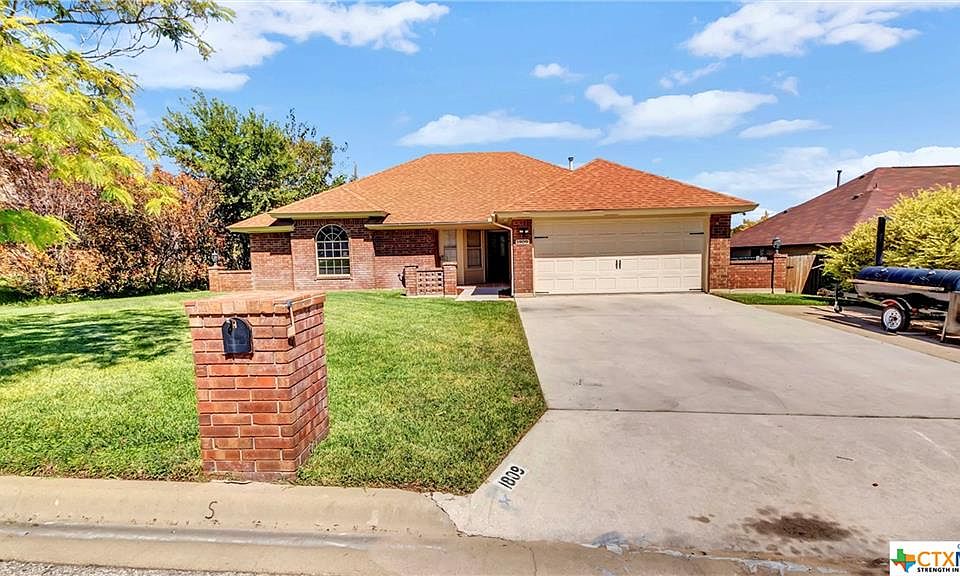 1st image of 1809 Diana Ln