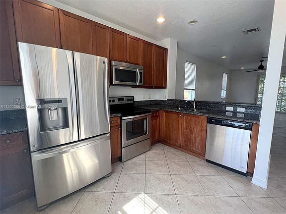 4th image of 310 N Dixie Hwy APT 110