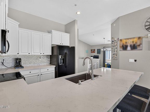 3rd image of 2725 E MINE CREEK Road #2020