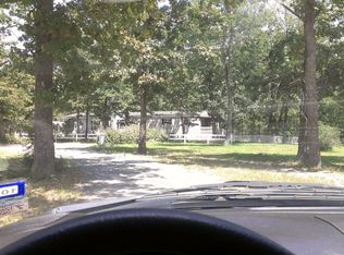 200 Chestnut Bnd, Huntsville, TX 77320
