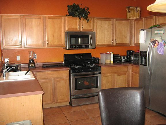 2nd image of 44149 W Garden Ln