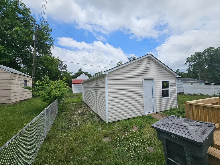 2404 Bluefield St — Photo 4