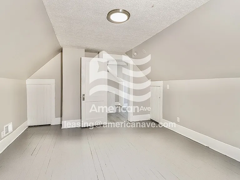 1605508_011_bedroom_11.jpg