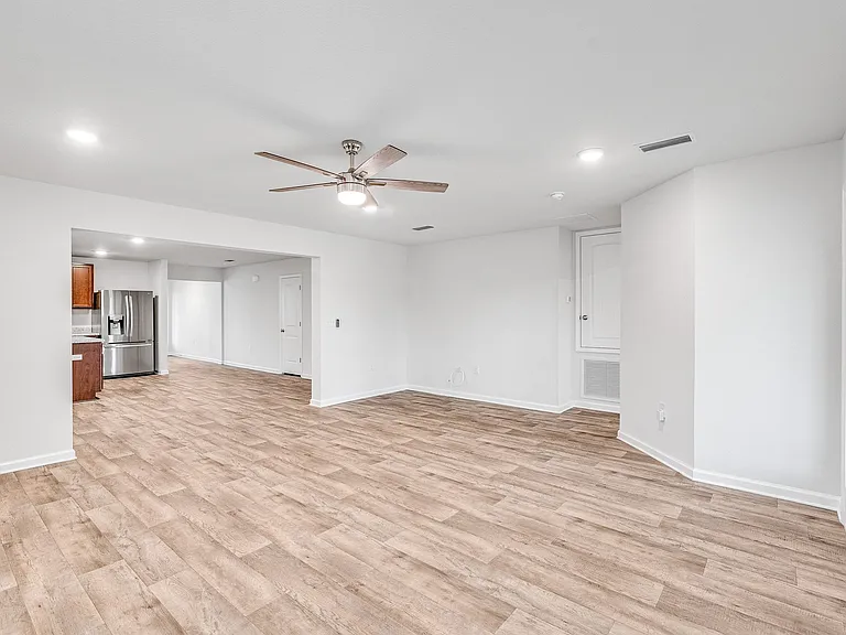 240 Red Bay Rd — Photo 3