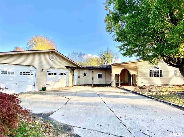 629 Douglas St Flora Il 62839 Zillow