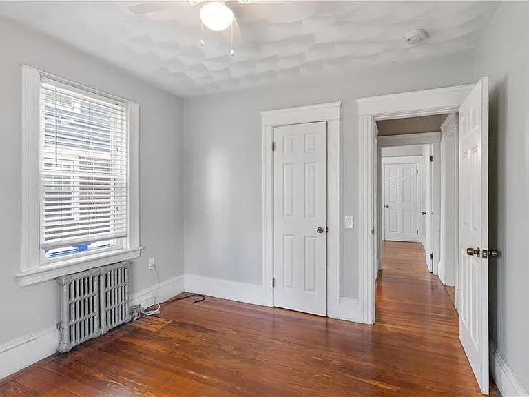153 Irving Ave — Photo 16