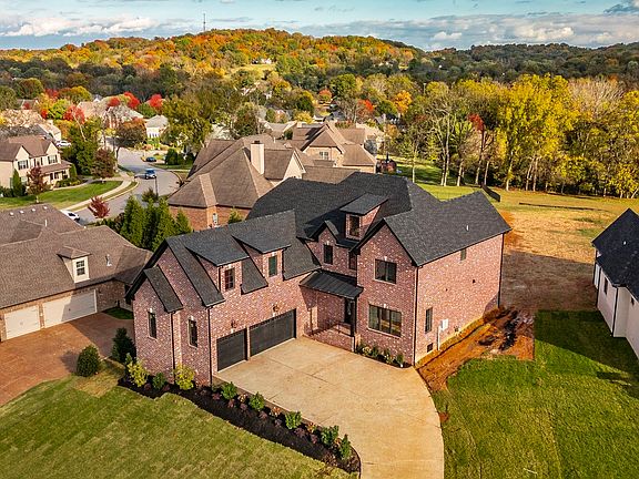 4th image of 1016 Luxborough Dr