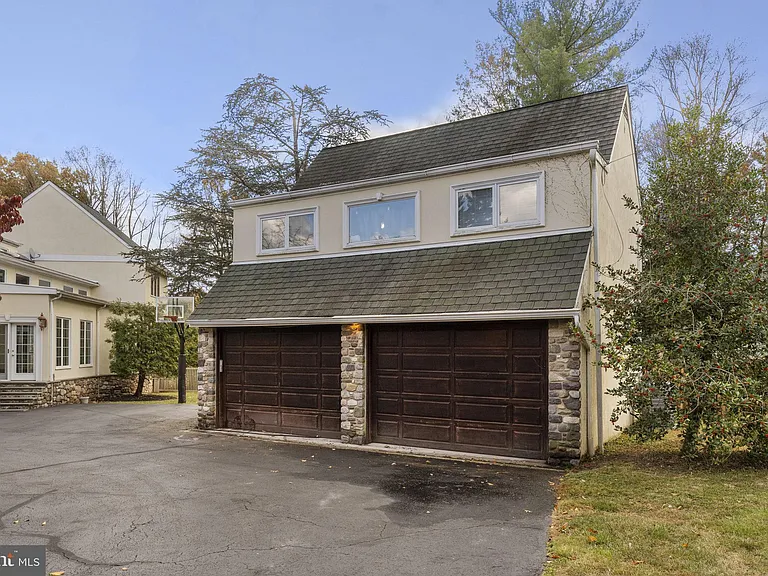 244 Mathers Rd — Photo 47