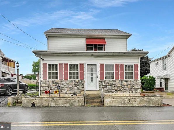 2113 Water St, Lebanon, PA 17046