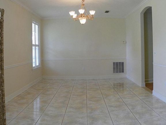 Formal Dining Room.jpg
