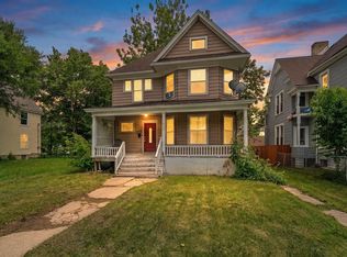 935 N Court St, Rockford, IL 61103