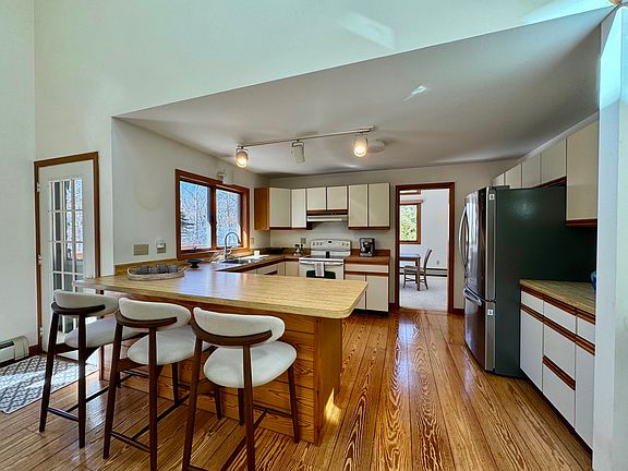 4th image of 103 Meadow View Rd
