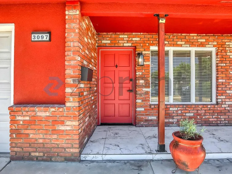 3097 W Sussex Way — Photo 3
