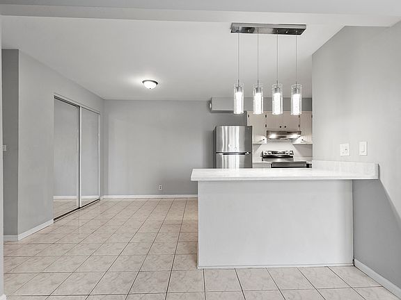 5th image of 20206 S Frankfort Square Rd APT K