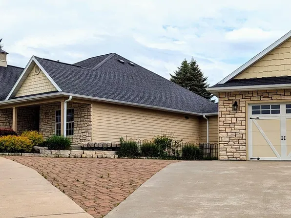 1003 Cotey Dr, Merrill, WI 54452