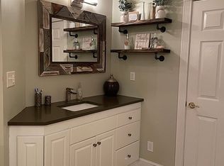 306 Farmdale Rd, Hodges, SC 29653