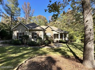 145 Cross Creek Cir, Macon, GA 31210