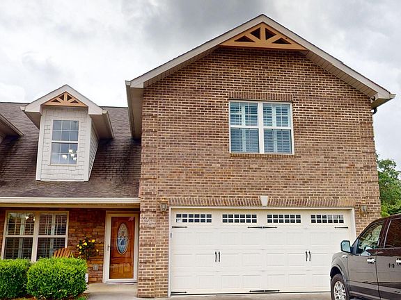 2nd image of 3007 Villa Creekside Dr