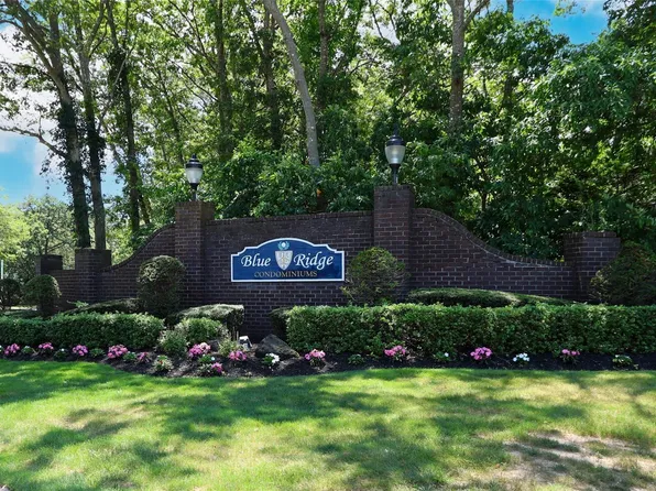 3 Birchwood #3, Medford, NY 11763