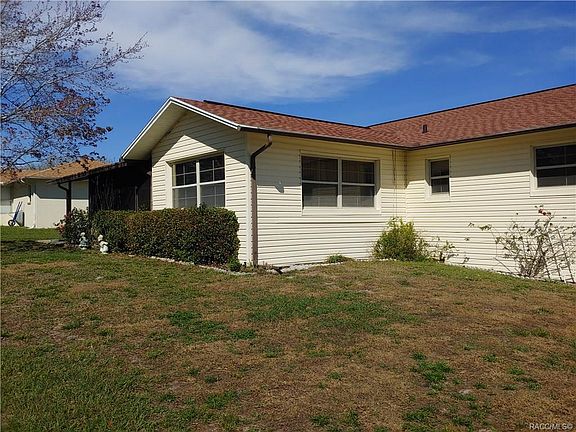 3rd image of 3564 N Tamarisk Ave