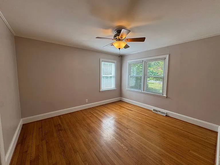 108 Morris Ave — Photo 13