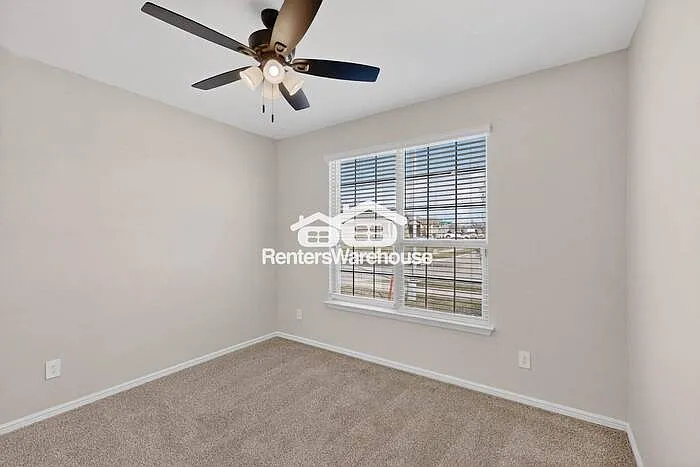 8517 Centerboard Ln — Photo 36