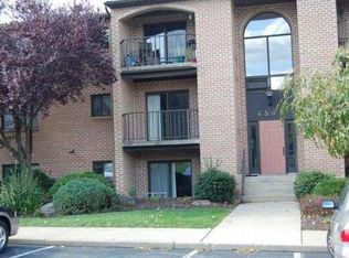 4501 N Hedgerow Dr APT 6, Allentown, PA 18103