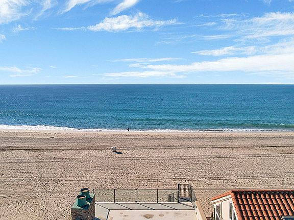 3rd image of 5801 Seashore Dr #B