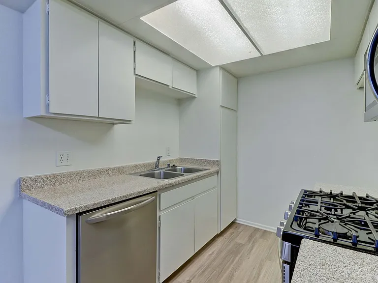 207 W Marquita #7 — Photo 15