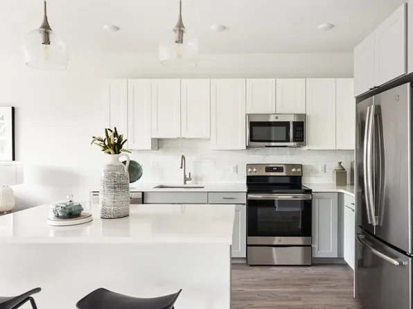 Bella at Bergenfield