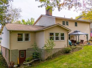 121 Beckett Ct, Saint Clairsville, OH 43950