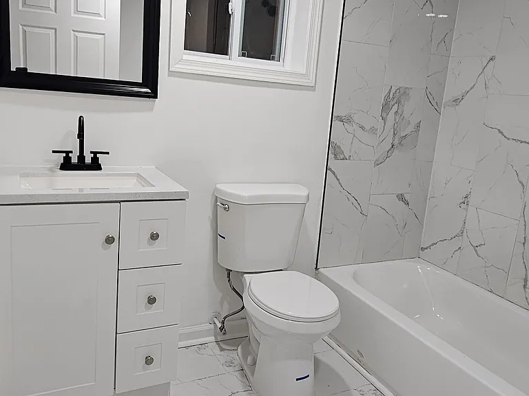 310 Elizabeth St — Photo 4