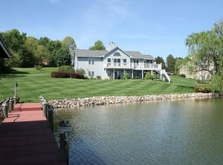 95 Royal Ct, Wirtz, VA 24184