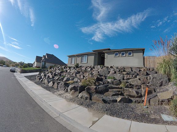 2nd image of 4921 Hershey Ln