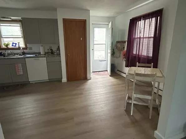 28 Oak St APT 1, Biddeford, ME 04005
