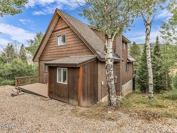 3rd image of 4611 Conifer Dr #611