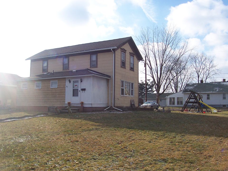 2nd image of 428 11th St NW