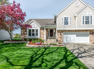 129 S Windham Ln, Bloomingdale, IL 60108