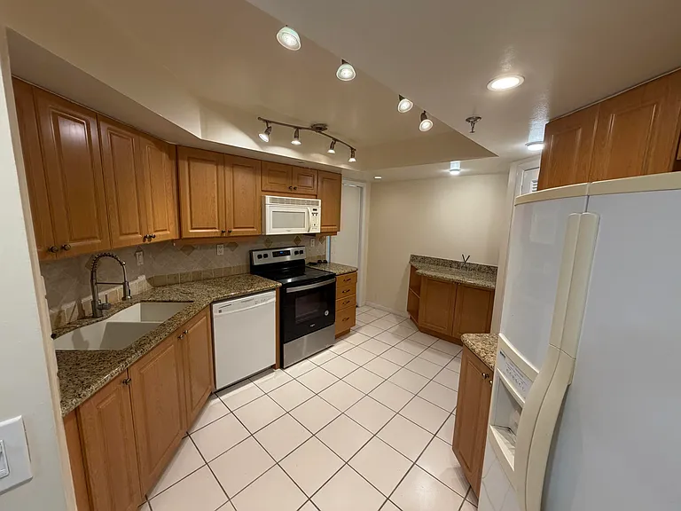 6463 La Costa Dr #203 — Photo 5