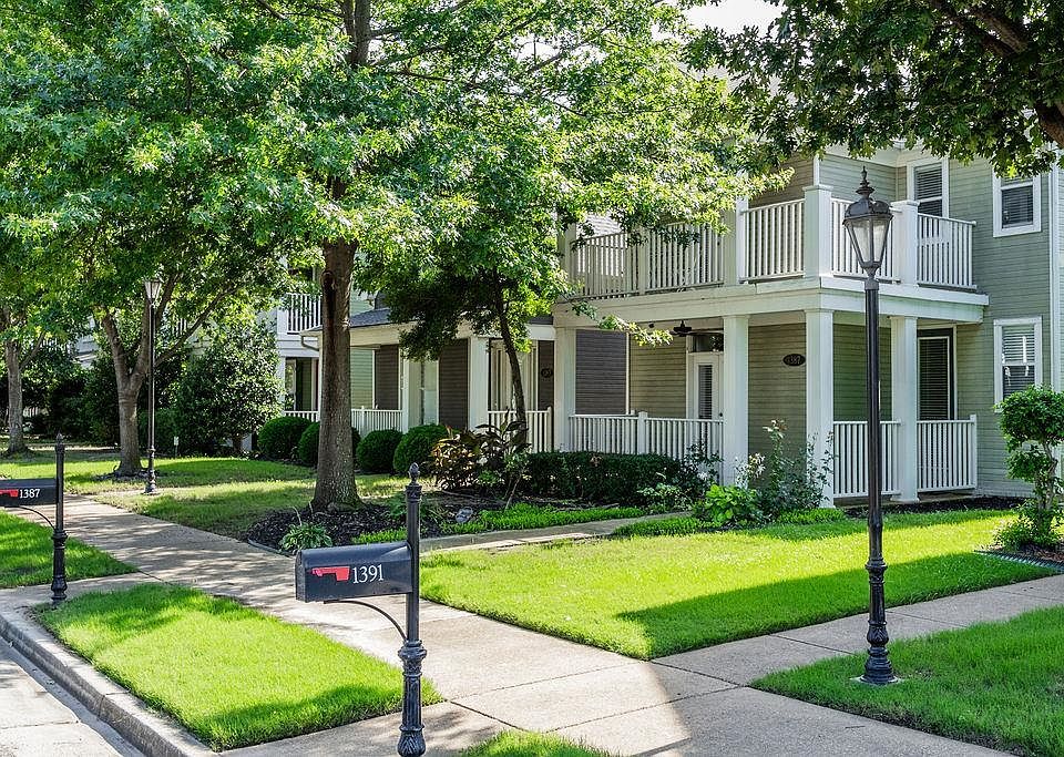 1st image of 1387 Island Pl E