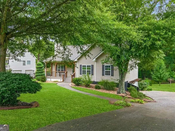 9105 Freeland Rd, Gainesville, GA 30506