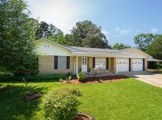 122 Powell Dr, Leesville, LA 71446