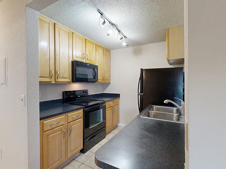 Altamira Place Apartment Homes — Photo 116